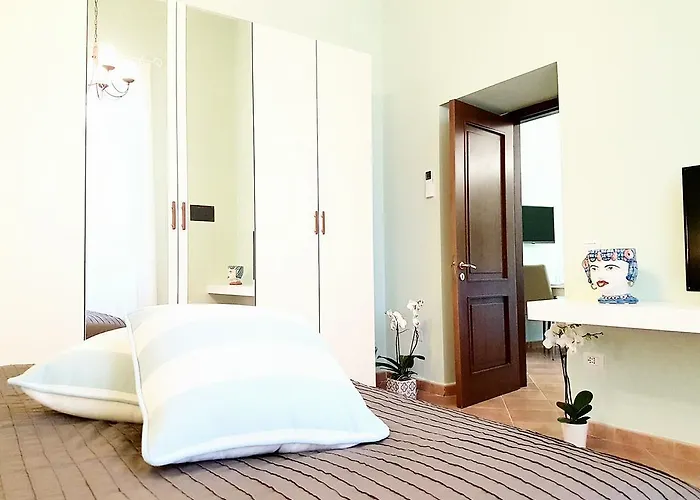 בית נופש Estate4home - Henry House